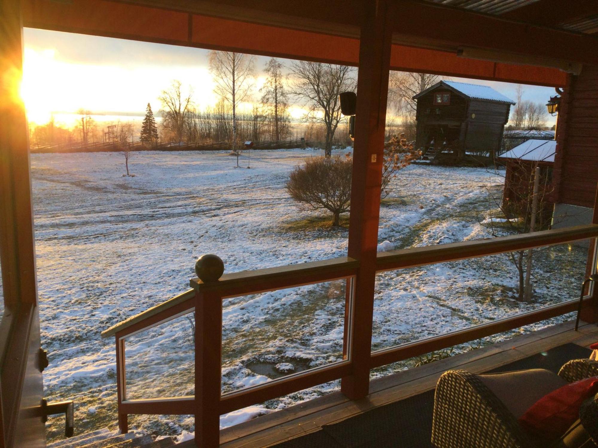 Mysigt Boende I Raettvik Med Utsikt Oever Siljan Exterior foto