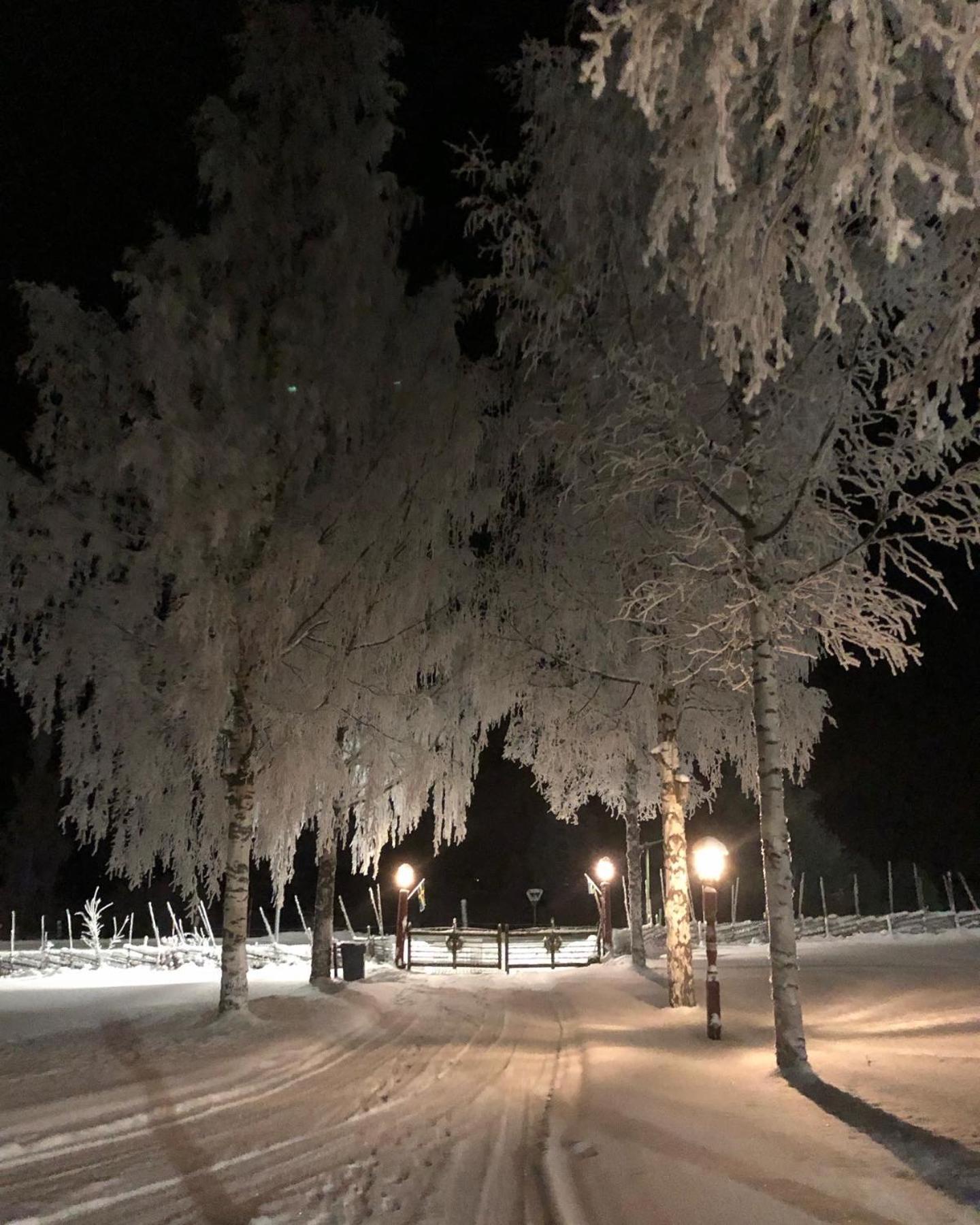 Mysigt Boende I Raettvik Med Utsikt Oever Siljan Exterior foto
